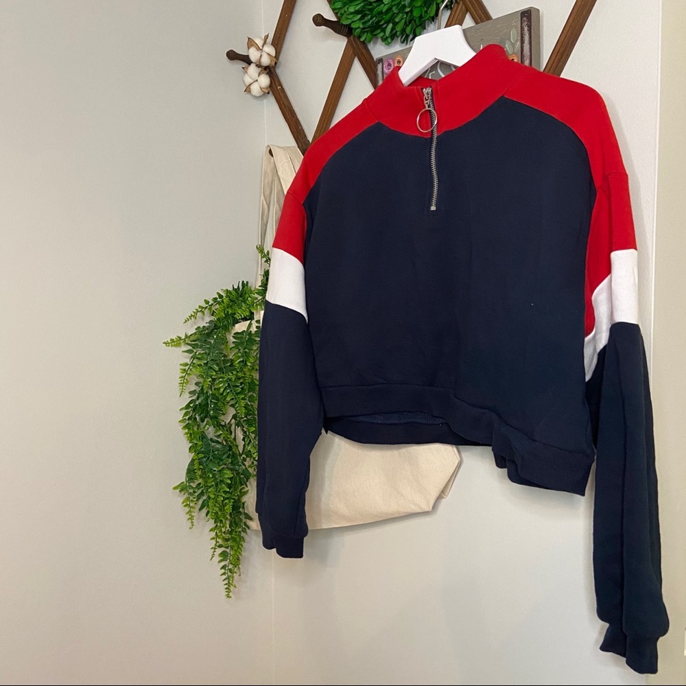 H&M Zipper Pullover Cropped Sweatshirt Large
